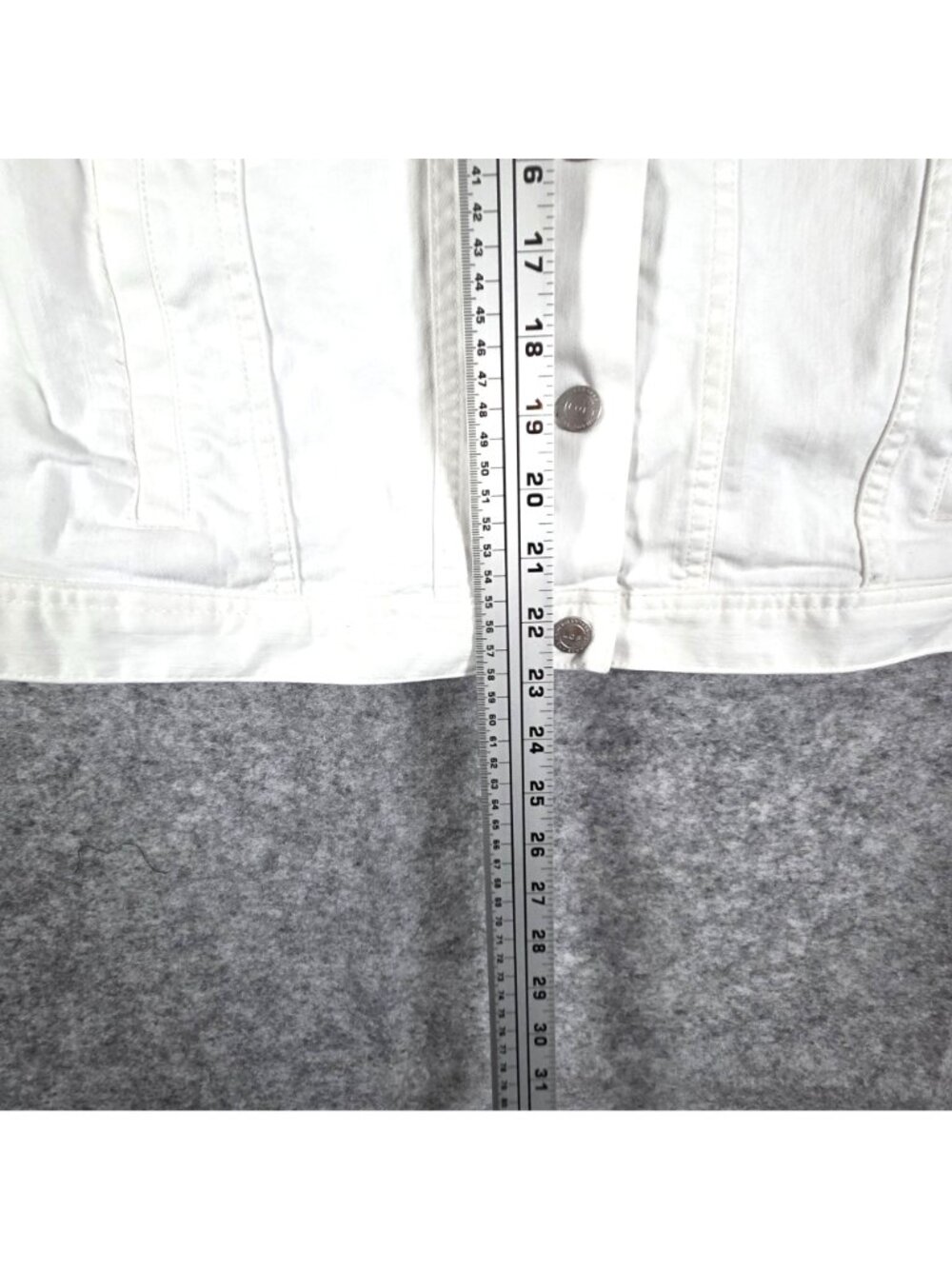 LOFT Women’s White Denim Trucker Jacket Button Up Size XL - Picture 4 of 10